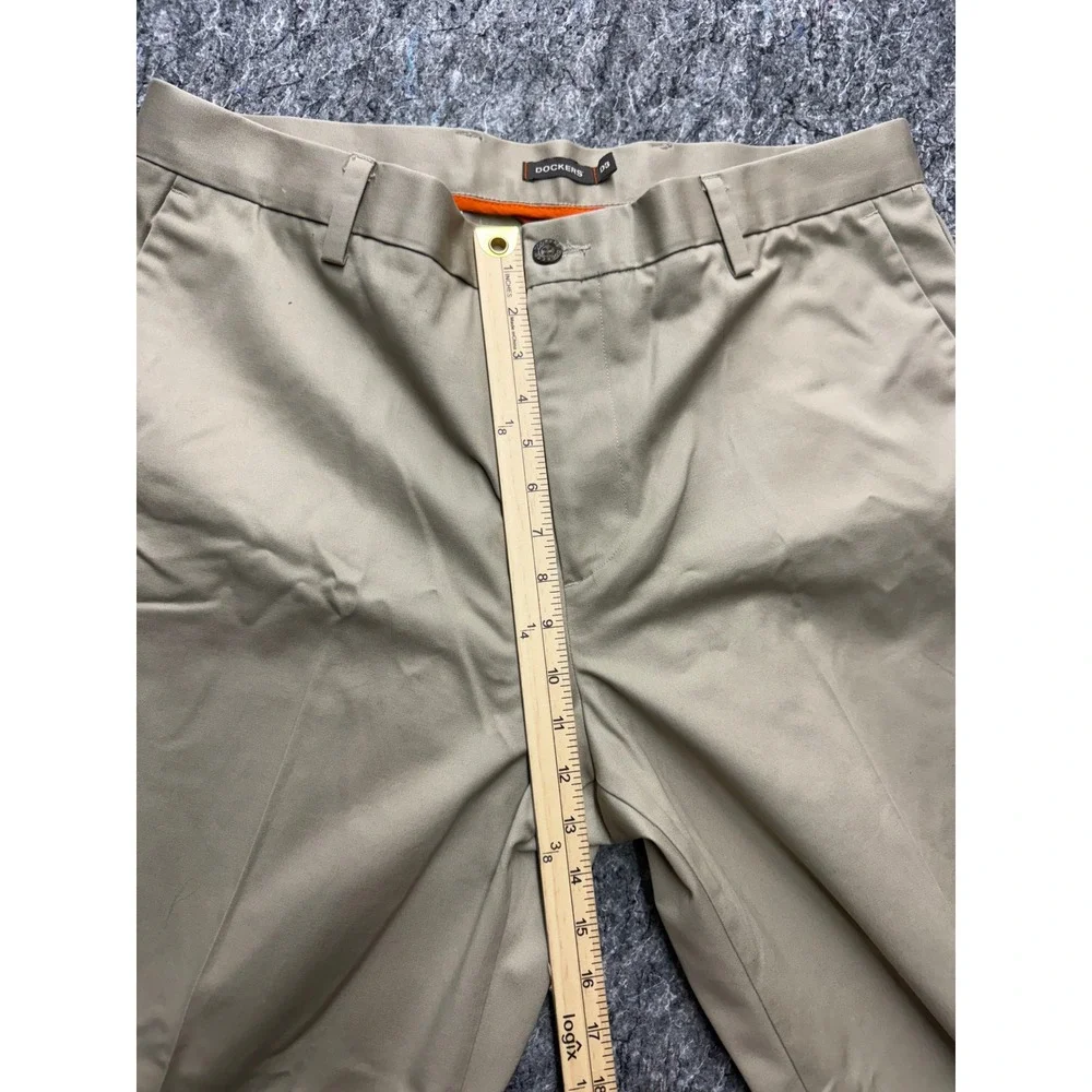 Dockers D3 Classic Fit Khaki Chinos Mens 38x29 Tan Stretch Cotton Pants
